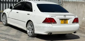 Toyota Crown Athlete 2006 Nyeupe