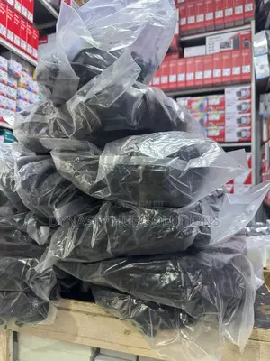 W Insulators for Electric Fence (100pcs)