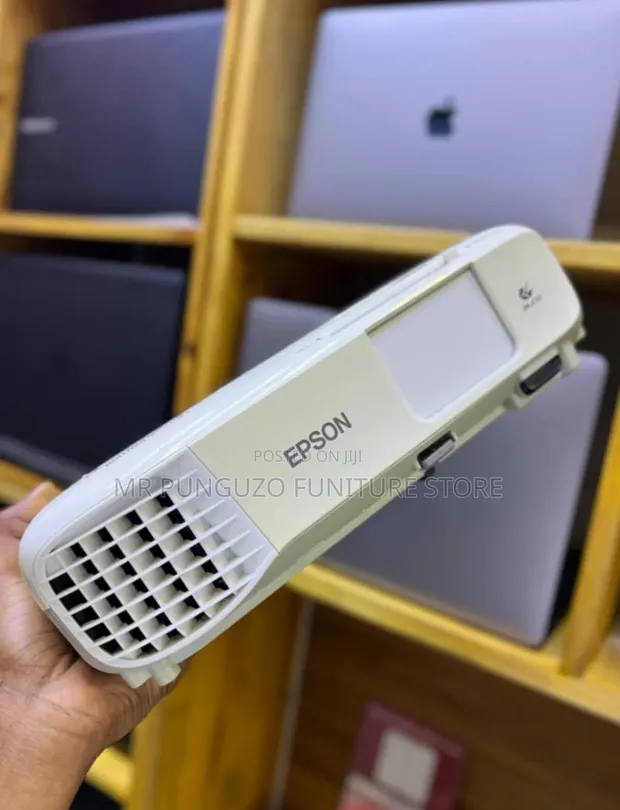 Epson EB-W39 WXGA Projector - 1