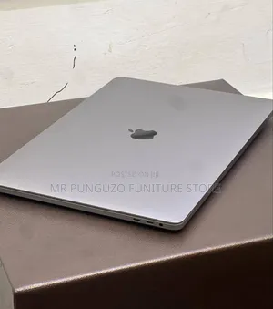 Apple MacBook Pro 2019 16" 32GB RAM, Intel Core i7, 512GB SSD