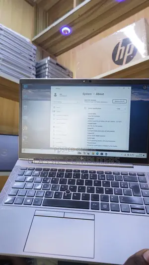 Laptop HP ZBook Firefly 14 G7 - 16GB RAM, 256GB SSD