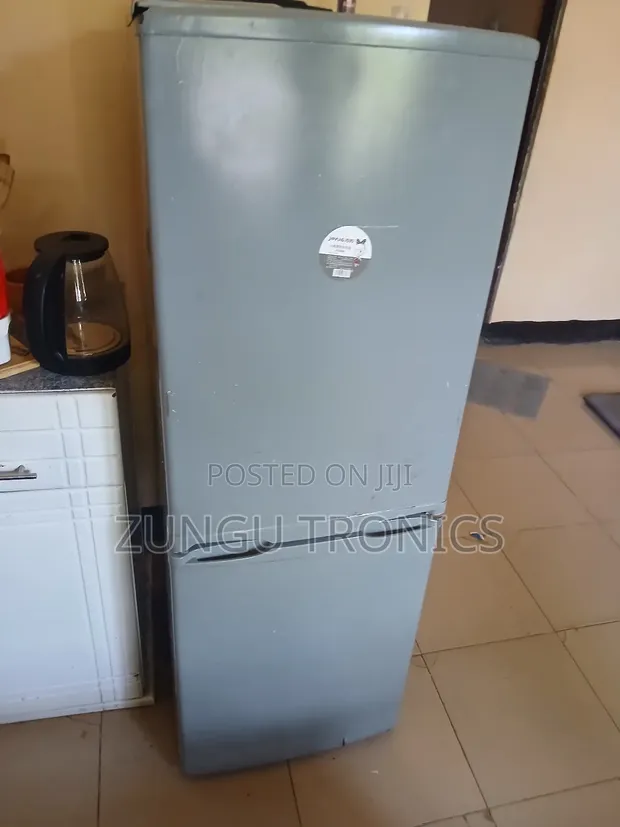Friji la GE Milango Miwili - Freezer Chini - 1