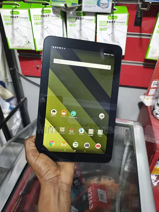 Kyocera Qua Tab 01 32GB Black - 1