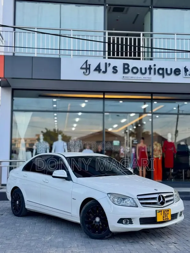 Mercedes-Benz C200 2008 White - 1