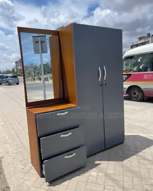 Kabat la Milango Miwili Wood-Mode na Dressing