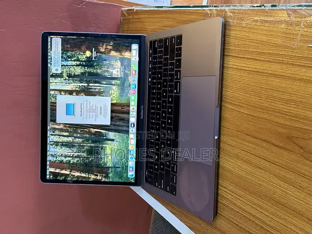 Apple MacBook Pro 2018 13" 8GB RAM 512GB SSD - 1