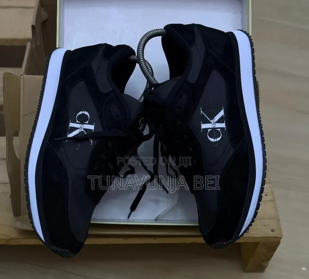 Viatu vya Kiume vya Calvin Klein vya Kawaida vya Moccasins - 1