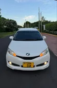 Toyota Wish 2010 Pearl White - 1