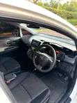 Toyota Wish 2010 Pearl White - 4