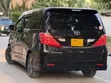 Toyota Alphard 2010 Nyeusi - 3