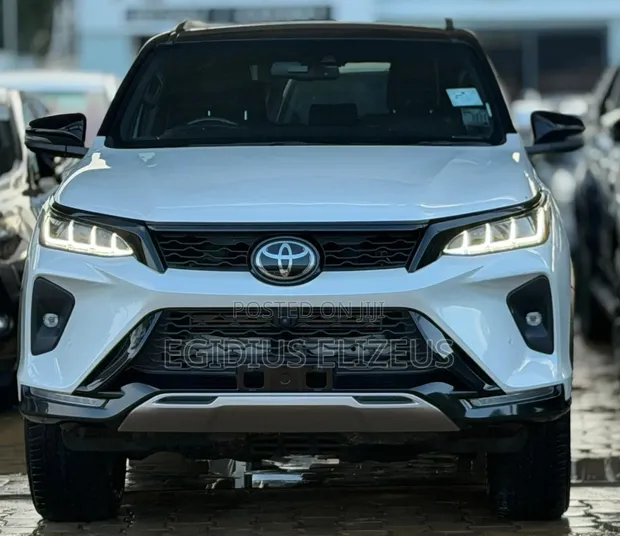 Toyota Fortuner GD6 2.8L Diesel 4x4 2024 - 1