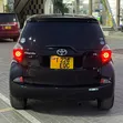 Toyota Ractis 2012 Nyeusi - 3