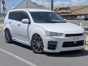 Mitsubishi Outlander Sport SE 2011 Nyeupe