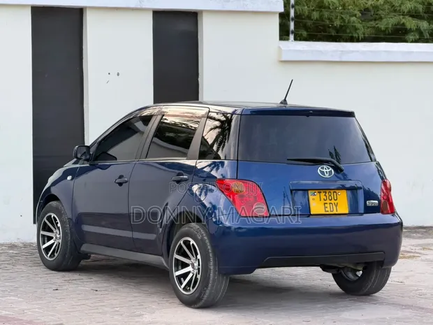 Toyota IST 2006 Bluu - 1