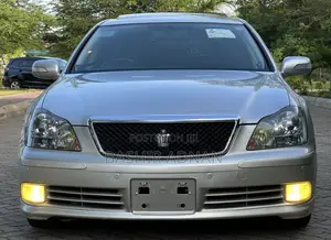 Toyota Crown Athlete 2005 Silver