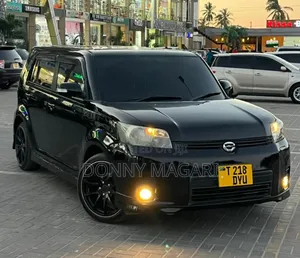 Toyota Corolla Rumion 2010 Nyeusi