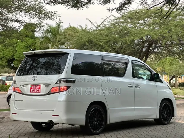 Toyota Alphard 2008 Nyeupe - 1