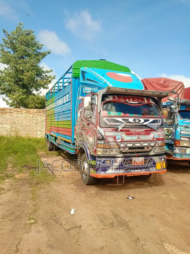 Mitsubishi Fuso Longbase Engine 17 (Iliyo tumika) - 1