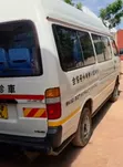 Toyota HiAce 2002 Nyeupe - 4