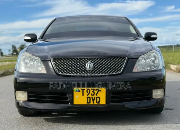 Toyota Crown Athlete 2004 Nyeusi - 1