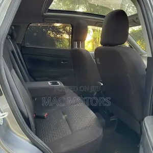 Mitsubishi RVR 2.0 2011 Kijivu