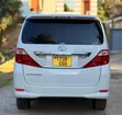 Toyota Alphard 2010 Nyeupe - 5