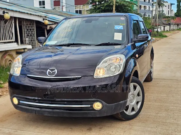 Mazda Verisa 2008 Rangi ya Burgundy - 1