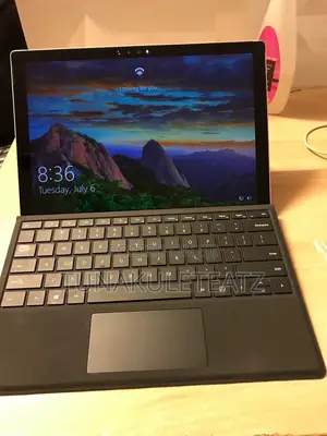 Microsoft Surface Pro 4 (M3, 4GB RAM, 128GB SSD)