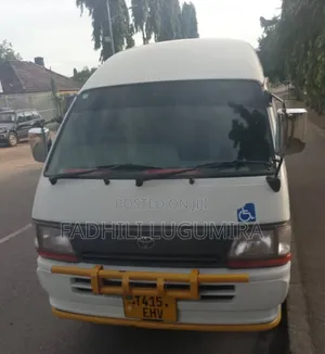 Toyota HiAce 1999 - Imetumika Tanzania