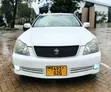 Toyota Crown Royale 2005 Nyeupe - 4