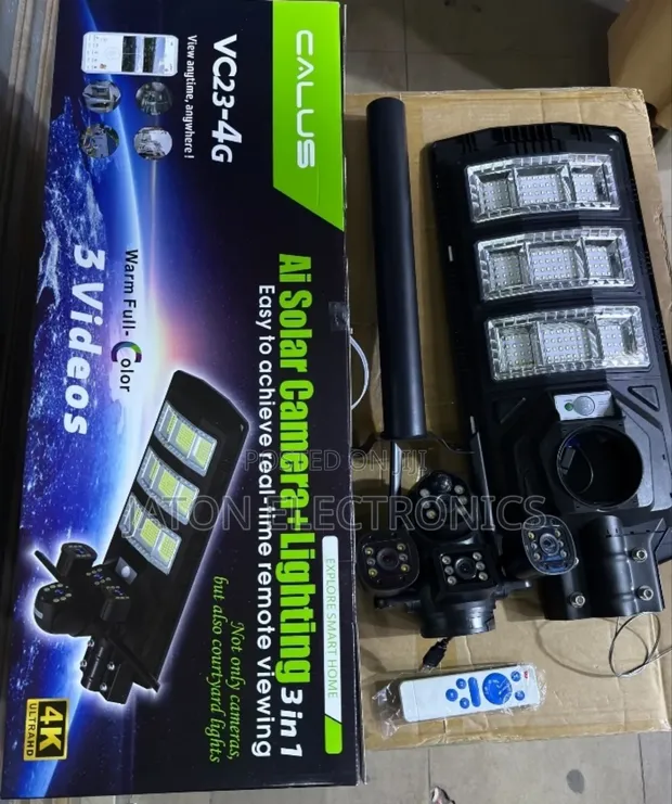 Calus Street Solar Light & Camera 3-in-1 - 1