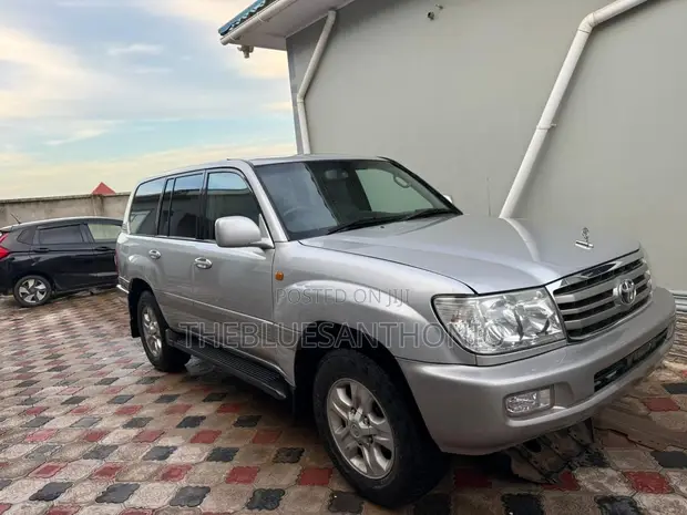 Toyota Land Cruiser Amazon 2006 Silver - 1