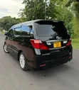 Toyota Alphard 2009 Nyeusi - 1