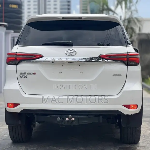 Toyota Fortuner 2.8 D AWD 2020 White - 1