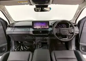 Toyota Hilux 2025 Mpya Gray