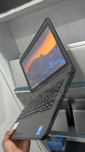 Dell Latitude 13 3340 Laptop - 8GB RAM, 500GB HDD