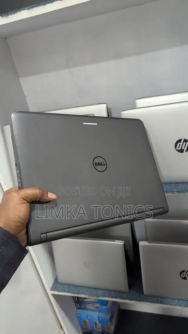 Laptop Dell Latitude 13 3340 - 8GB RAM, 500GB HDD - 1