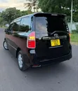 Toyota Noah 2009 Nyeusi - 4