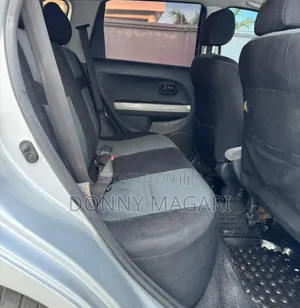 Toyota IST 2005 Nyeupe