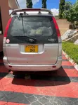Toyota Noah 2001 Nyeupe - 1