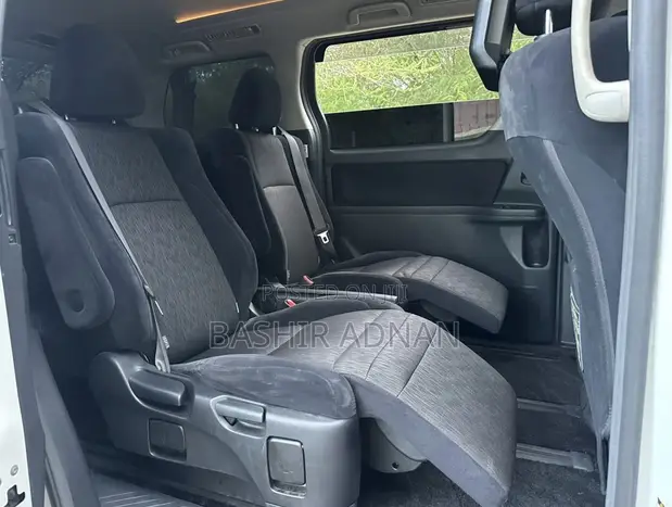 Toyota Alphard 2008 - White - 1