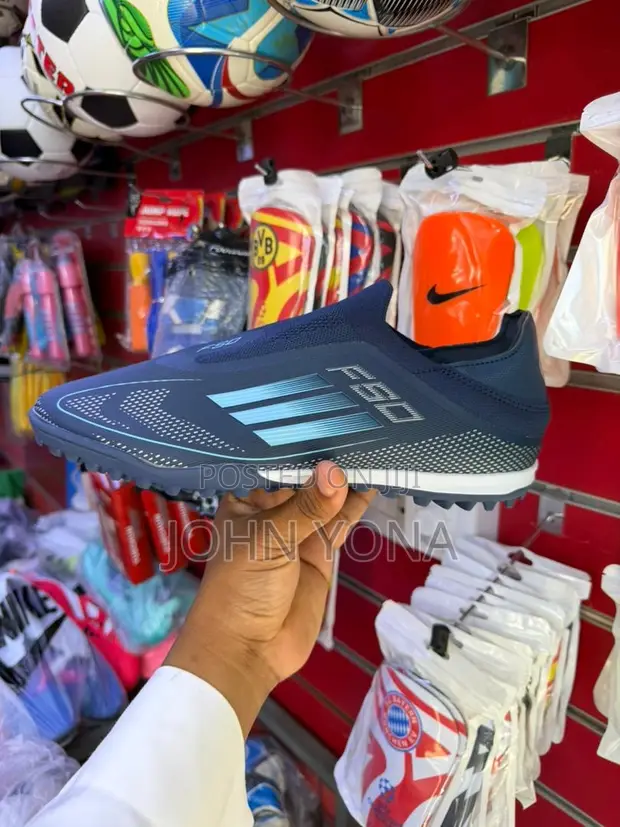 Viatu vya Mpira wa Miguu vya Adidas F50 vya Mazoezi - 1