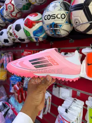 Adidas F50 Football Boots - Training Surfaces, Pink
