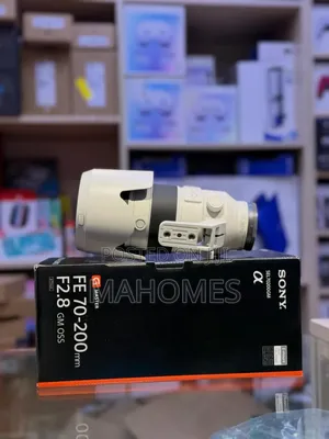 Sony FE 70-200mm f/2.8 GM OSS Lens