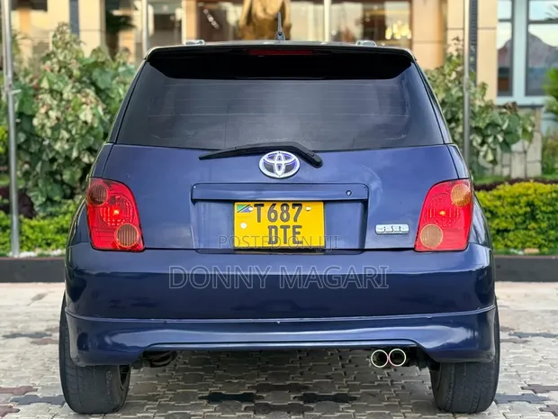 Toyota IST 2004 Blue - 1