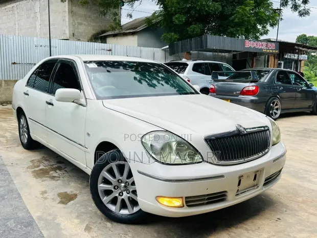 Toyota Brevis 2003 White - 1