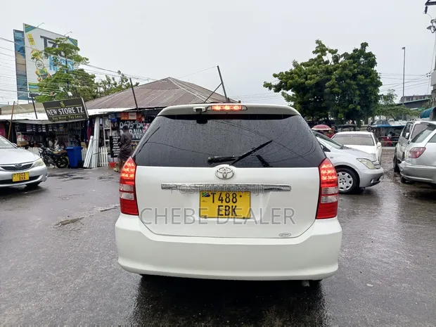 Toyota Wish 2004 White - 1