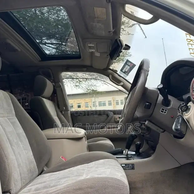Toyota Land Cruiser Series 100 Mwaka 1999 - 1