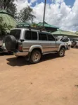 Toyota Land Cruiser VX 1999 Nyeupe - 3