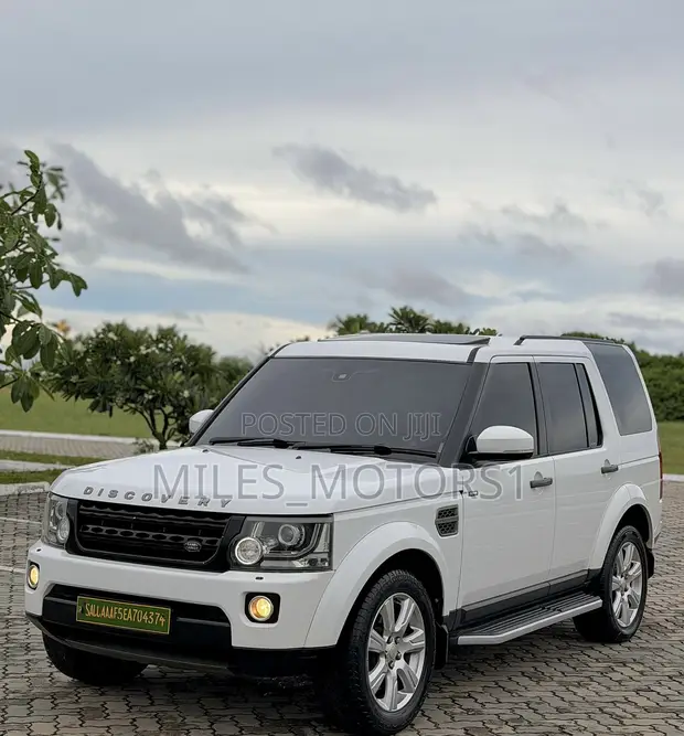 Land Rover Discovery 2014 White - 1